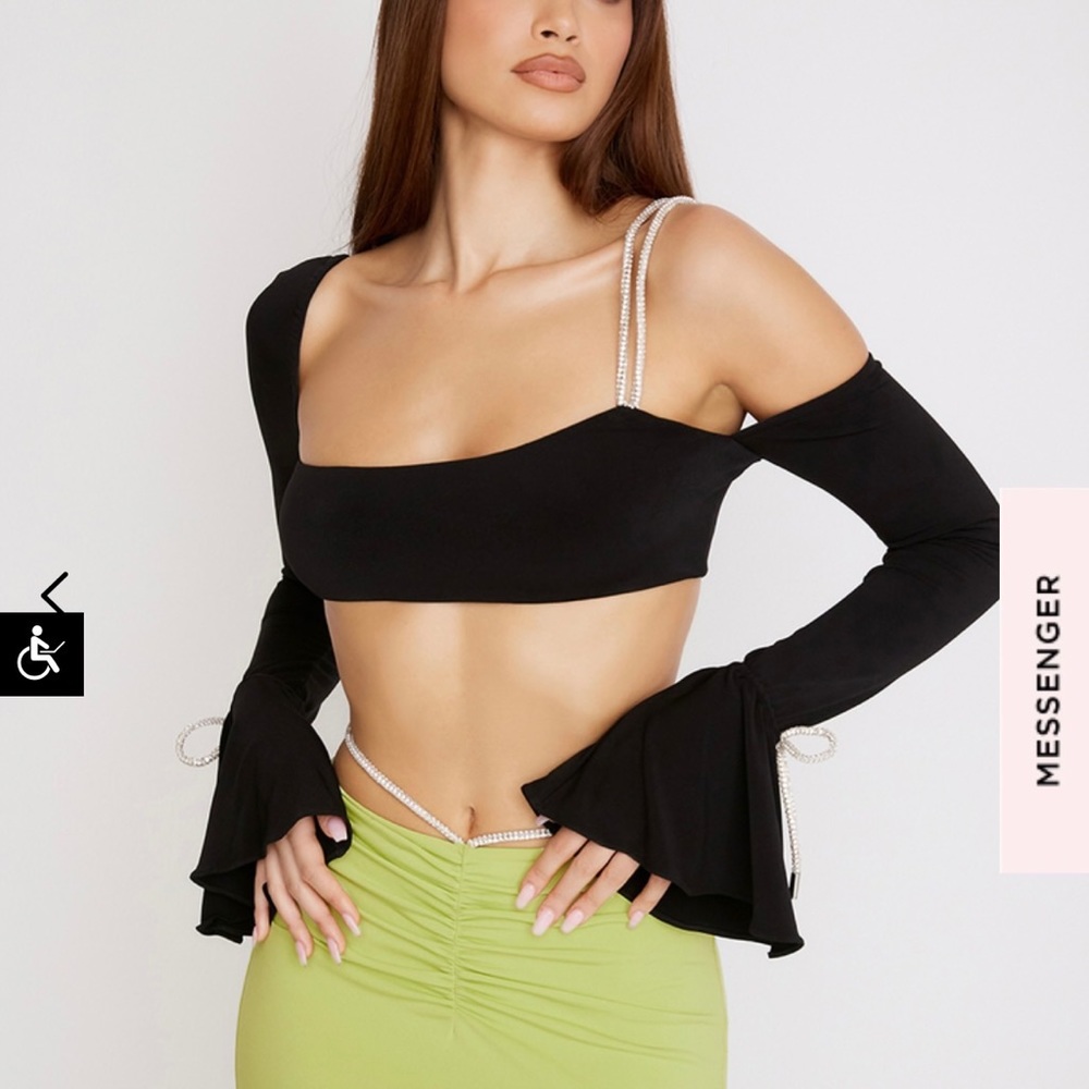House of CB June Black Crystal Trim Bandeau Top
SIZE: S, worn once